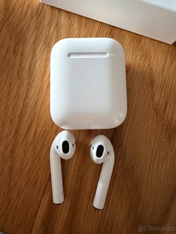 Originální Apple AirPods (1. generace) - 2