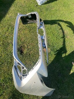 TOYOTA CAROLLA přední nárazník - 2