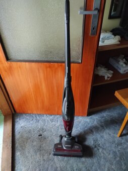 Vysavač Akumulátorový - 2