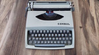Prodám psací stroj Consul - 2