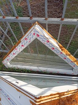 Prodám plastové dveře a okna - 2