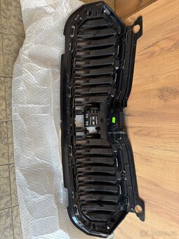 Škoda Fabia IV přední maska - 2