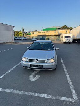 VW Golf IV 1.6i 3dv. na díly - 2