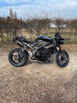 Triumph Speed Triple 1050 RS - 2