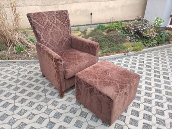 Moderní designové křeslo s podnožkou - 2