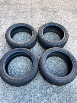 Yokohama BluEarth Winter V906 SUV - 2