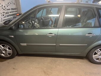 Renoult Megane scenic 2 - 2