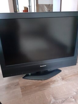 LCD TV Panasonic - 2