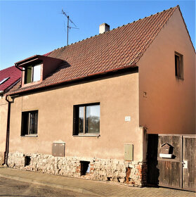 Přizpůsobivý dům s výtahem,zahr. Praha 46 km,D7,Č.středohoří - 2