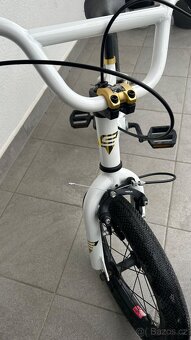 S’COOL XtriX mini 16 Dětské BMX kolo bílé / zlaté - 2