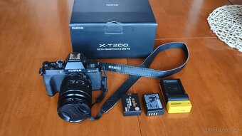 Fujifilm X-T200 - 2