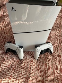 PlayStation 5 s mechanikou + 2 ovladače - 2