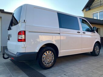 Volkswagen Transporter T5 - 2