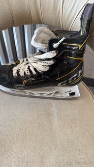 Prodám brusle ccm tacks as 3 pro + 2 sady náhradních nožů - 2