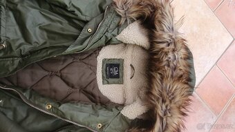 Divčí bunda parka vel.38 - 2