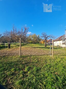 Prodej stavebního pozemku 2 036 m², Moravany, ev.č. 140017 - 2