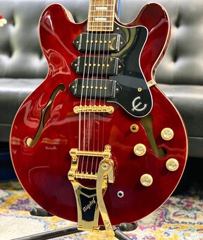 Epiphone Riviera Custom P93, Wine Red za 19 000,- - 2
