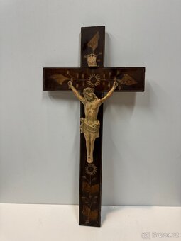 Starožitný dřevěný kříž - 2