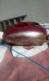 Nádrž na Jawu. - 2