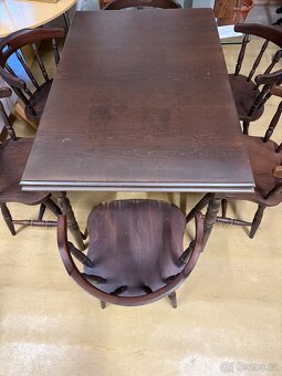 Jídelní stůl + 6 židlí - 2