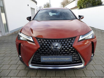 Lexus UX 200 Launch Edition 4x2 - navi,LED,temp,vyh.s,171 PS - 2