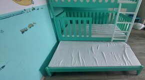 Dětská patrová postel s přistýlkou a šuplíky - 2