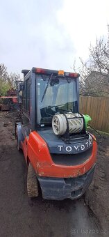 VZV Toyota 02-8FGF30 - LPG - 2