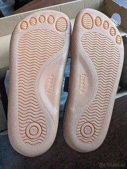 NOVÉ Froddo barefoot vel. 39 - 2