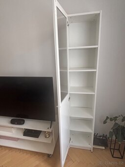 Knihovna Billy s prosklenými dveřmi Oxberg - 2