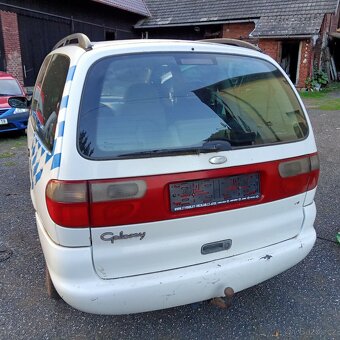 Ford Galaxy 1.9tdi 7 mist 81 - 2
