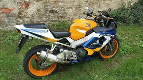 Honda CBR 929rr Fireblade - 2