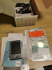 Fujitsu Siemens Pocket Loox C550, komplet balení - 2