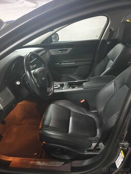Jaguar XF 25t - 2