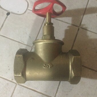 prodej. vodovodního ventilu - 2