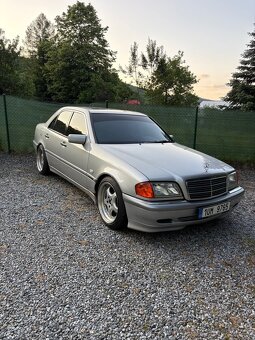 Mercedes-Benz W202 C240 V6 - 2