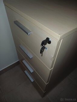 Kancelářská skříňka - 2