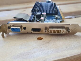 ATI Radeon HD 4550, 1GB HyperMemory, 512 MB GDDR3 - 2