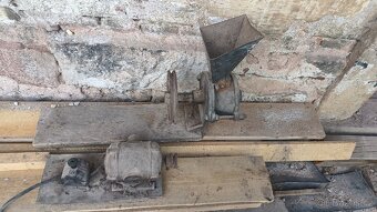 Šrotovník s motorem - 2