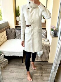 Karen Millen bílý jarní kabát, nový - 2