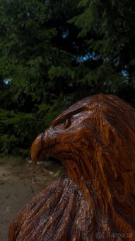 Socha orla ze dřeva - 2