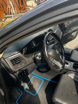 SUZUKI Kizashi 4X4 - 2