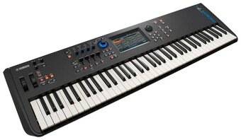 Yamaha MODX7+, puzdro, pedál - 2