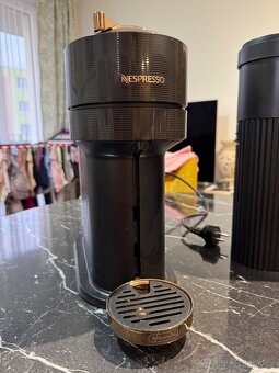 Nespresso Vertuo + Koš na kapsle - 2