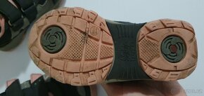 Dívčí tenisky, vel. 25, pro dvojčata - 2