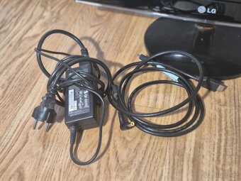 Monitor / Displej LG FLATRON 22 palců FHD IPS - 2