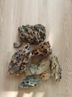 Komplet akvárium  240 litrový - 2