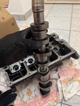 Hlava motoru 1.9ve - 2