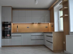 Výroba kuchyní a vestavěných skříní - 2