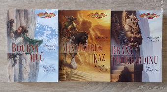 Zeměplocha, Warhammer, Warcraft, Dragonlance - 2