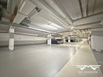 Pronájem - Garážové stání, 12m2 - ul. Kytlická, Praha - Pros - 2
